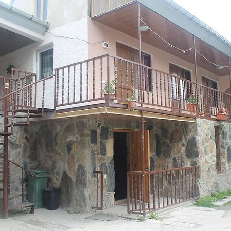 Sunny Hotel Mestia Bagian luar foto