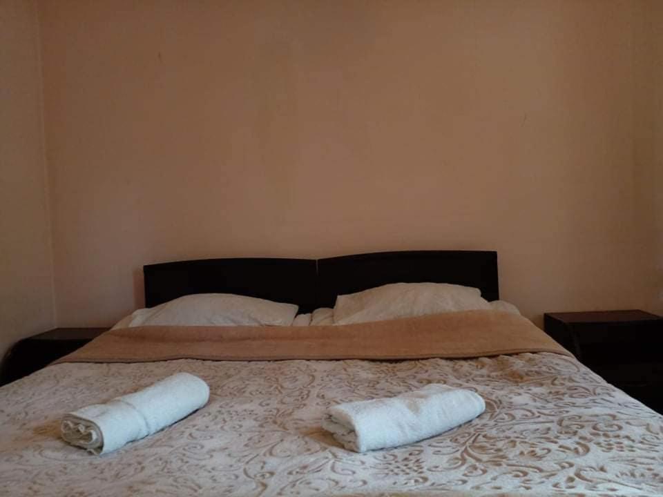 Sunny Hotel Mestia Bagian luar foto