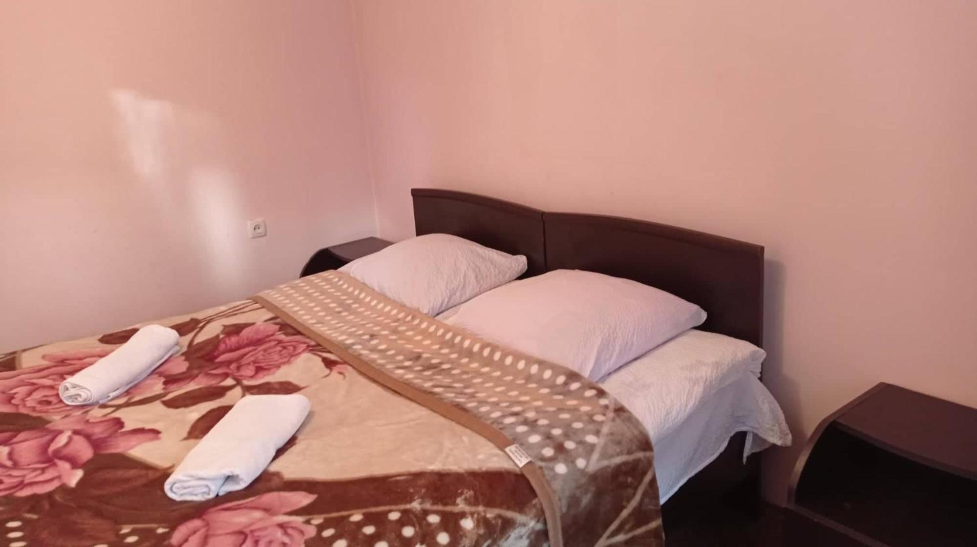 Sunny Hotel Mestia Bagian luar foto