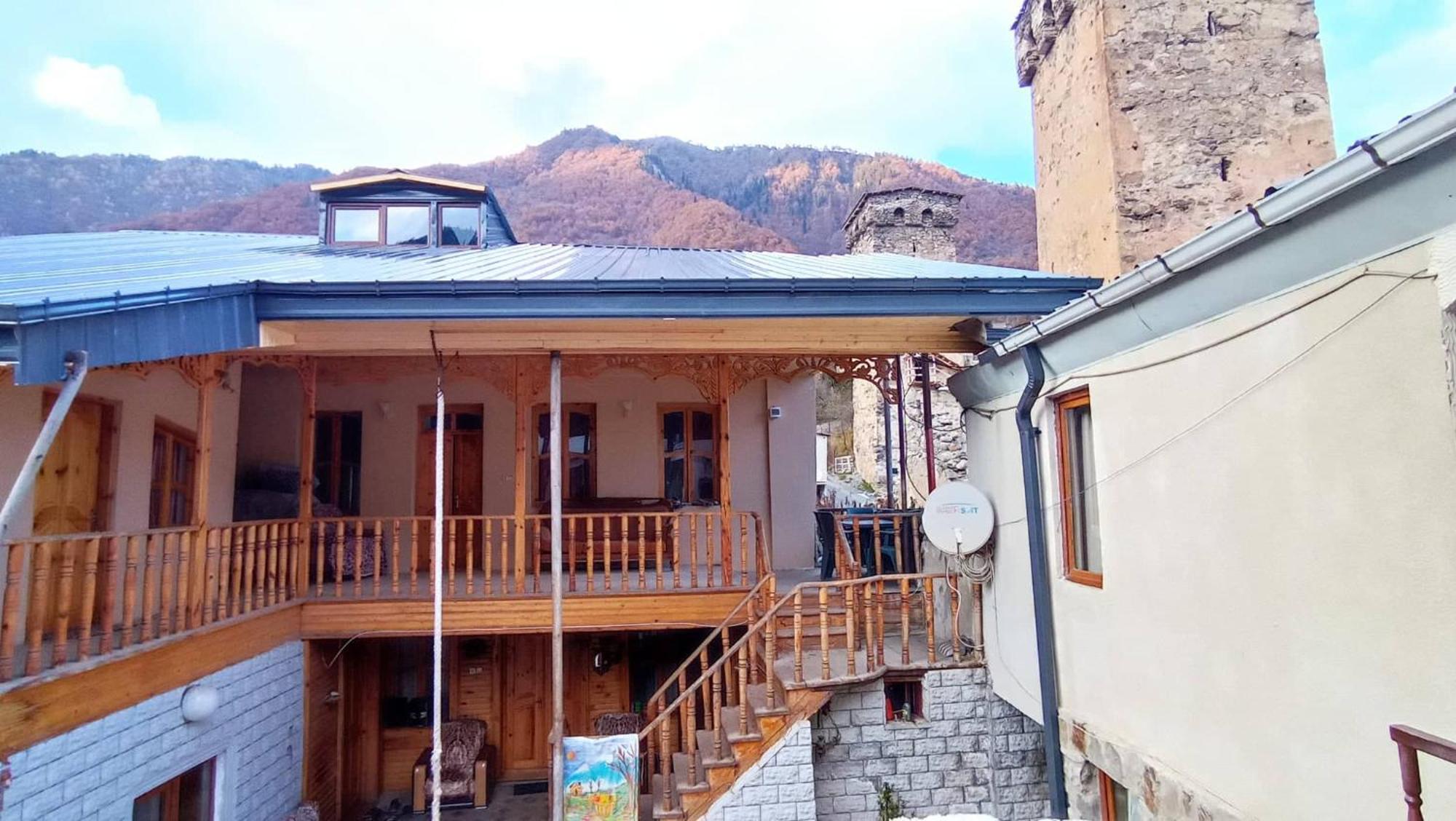Sunny Hotel Mestia Bagian luar foto